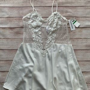 Flora Nikrooz Showstopper Chemise